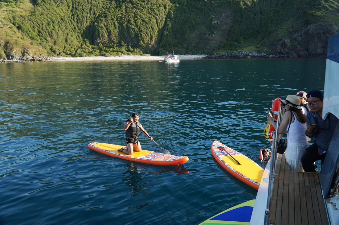 ngắm vịnh Nha Trang từ du thuyền 2